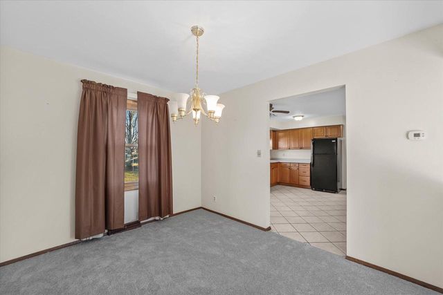 214 S Regis ROAD, Saukville, WI 53080