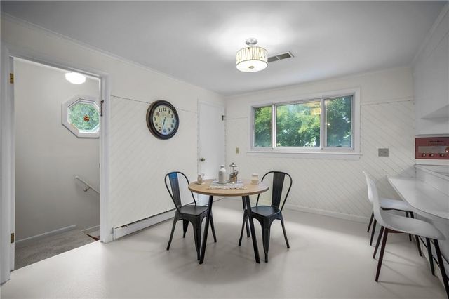 77 Kentucky Avenue, Warwick, RI 02888