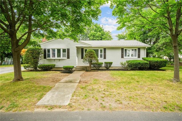77 Kentucky Avenue, Warwick, RI 02888