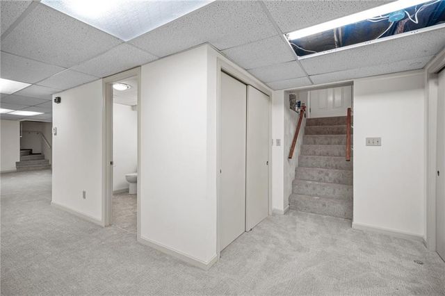 77 Kentucky Avenue, Warwick, RI 02888