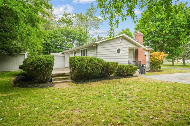 77 Kentucky Avenue, Warwick, RI 02888