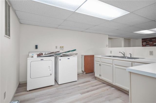 77 Kentucky Avenue, Warwick, RI 02888