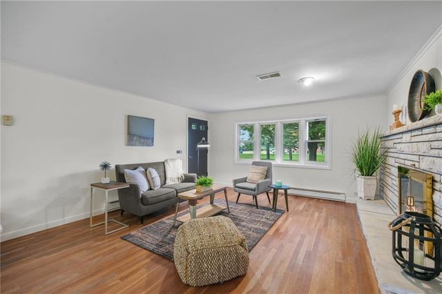 77 Kentucky Avenue, Warwick, RI 02888