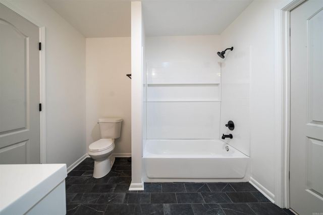 1630 S Donaghey Avenue, Conway, AR 72034