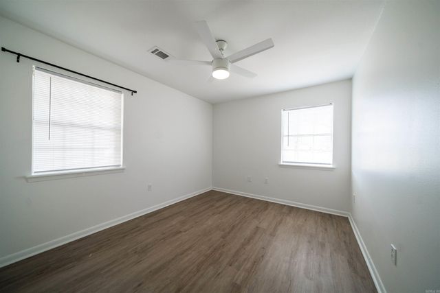 1630 S Donaghey Avenue, Conway, AR 72034