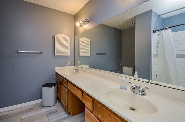 6689 Kentwick Drive 2/8, Houston, TX 77084