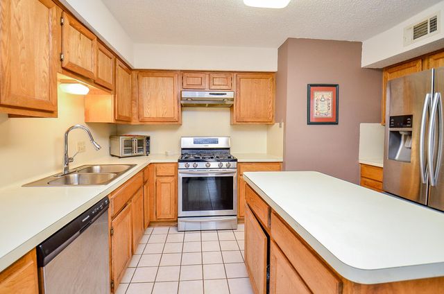 6689 Kentwick Drive 2/8, Houston, TX 77084
