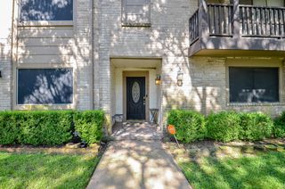 6689 Kentwick Drive 2/8, Houston, TX 77084