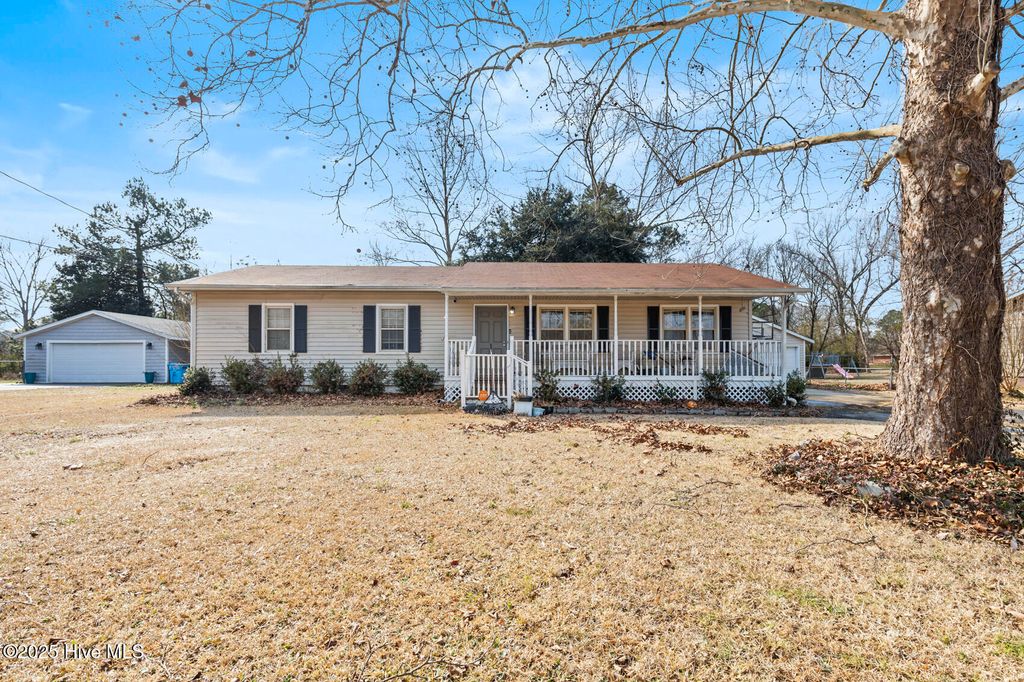 104 Maiden Lane, Jacksonville, NC 28546