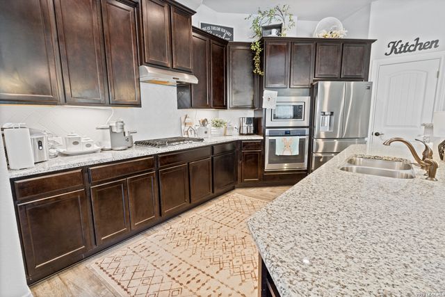 1936 Cronus Bnd, San Antonio, TX 78245