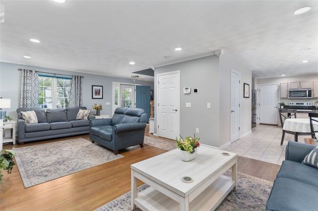 34 Audubon Lane, Coventry, RI 02831