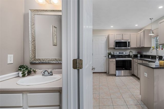 34 Audubon Lane, Coventry, RI 02831