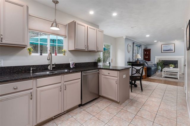 34 Audubon Lane, Coventry, RI 02831