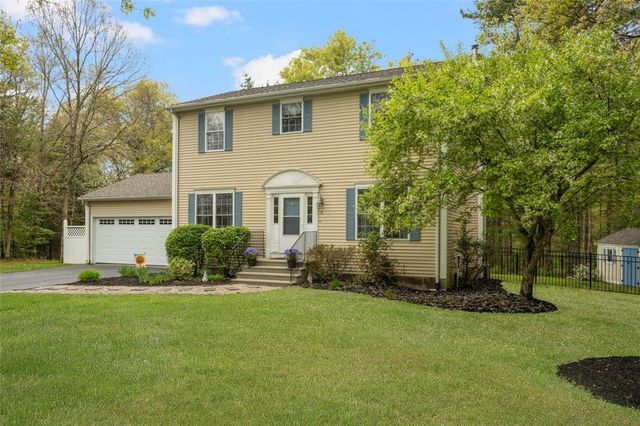 34 Audubon Lane, Coventry, RI 02831