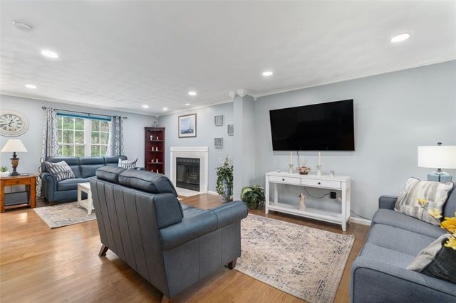 34 Audubon Lane, Coventry, RI 02831