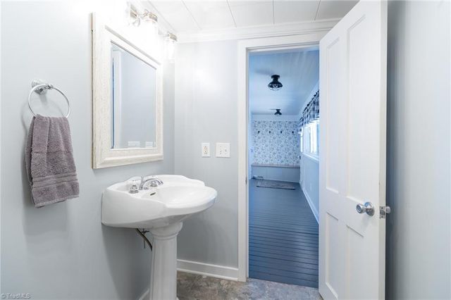 6601 E Old US Highway 421, East Bend, NC 27018