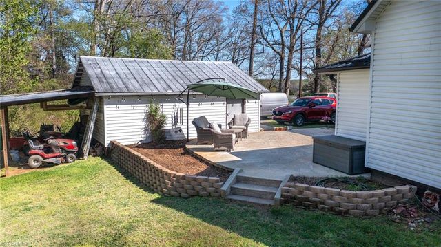 6601 E Old US Highway 421, East Bend, NC 27018