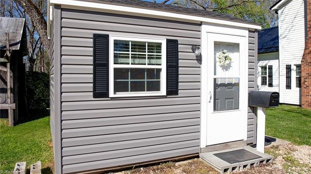 6601 E Old US Highway 421, East Bend, NC 27018