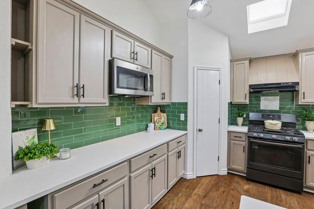 2000 Zephyr LN, Round Rock, TX 78664