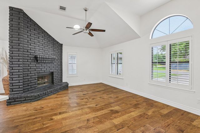 2000 Zephyr LN, Round Rock, TX 78664