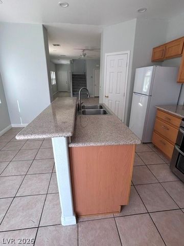 452 East Sunset Road, Henderson, NV 89011