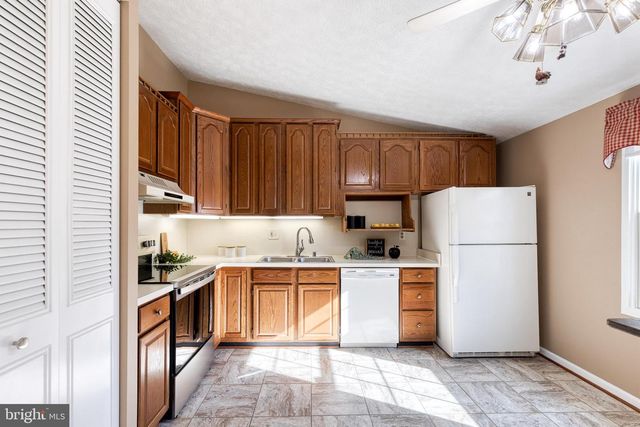 10076 SHAKER DR, Columbia, MD 21046