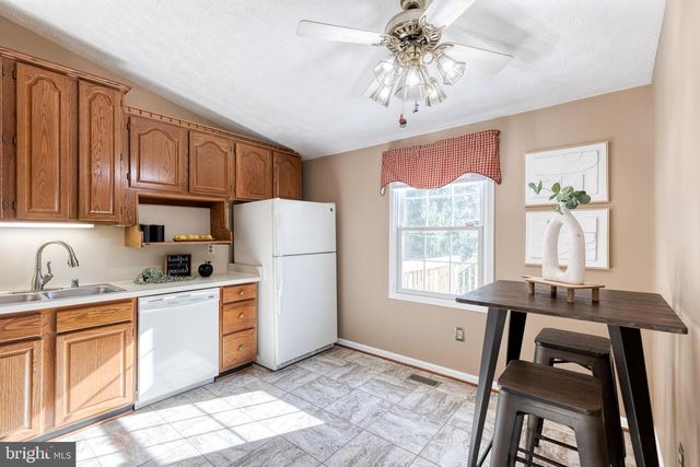 10076 SHAKER DR, Columbia, MD 21046