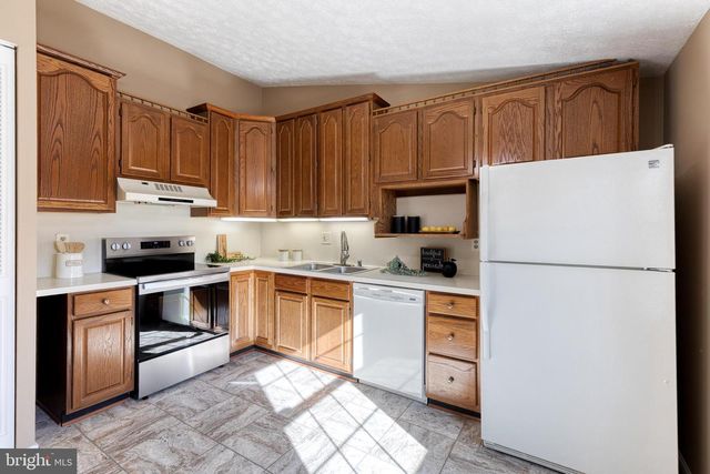 10076 SHAKER DR, Columbia, MD 21046