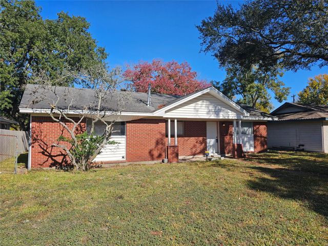 305 Helen Drive, Deer Park, TX 77536