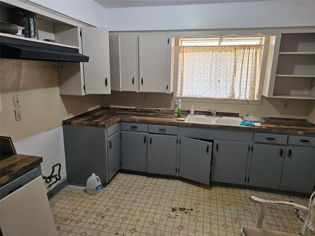 305 Helen Drive, Deer Park, TX 77536