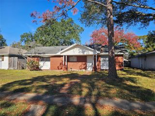 305 Helen Drive, Deer Park, TX 77536