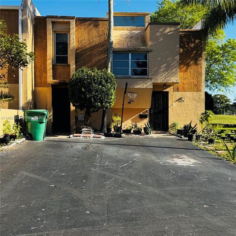 6695 SW 138th Ct, Miami, FL 33183