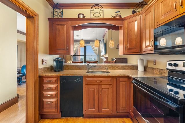 95 Court St 19, Plymouth, MA 02360