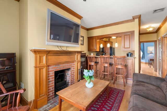 95 Court St 19, Plymouth, MA 02360