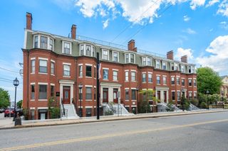 95 Court St 19, Plymouth, MA 02360
