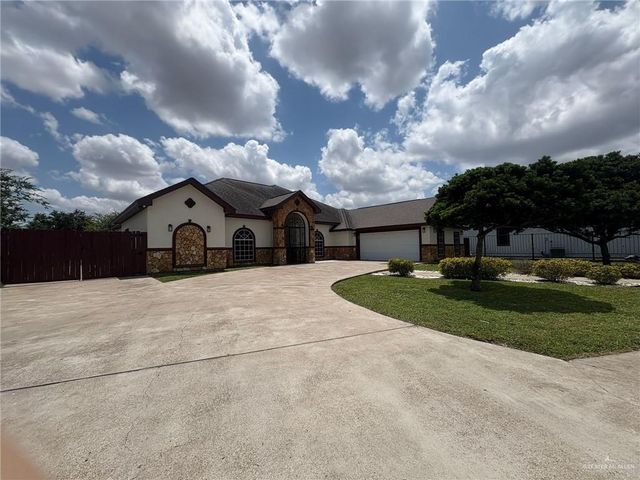 1431 Vida Grande Street, Alamo, TX 78516