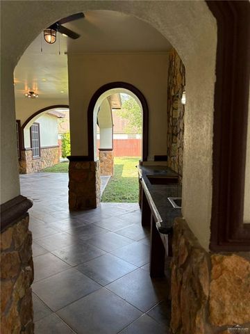 1431 Vida Grande Street, Alamo, TX 78516