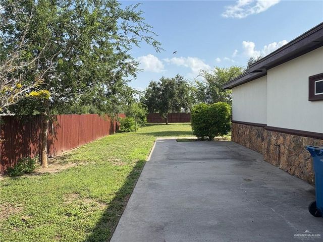 1431 Vida Grande Street, Alamo, TX 78516