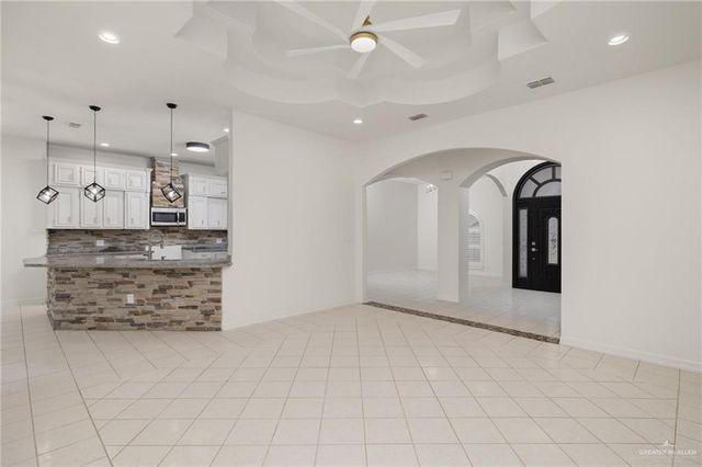 1431 Vida Grande Street, Alamo, TX 78516