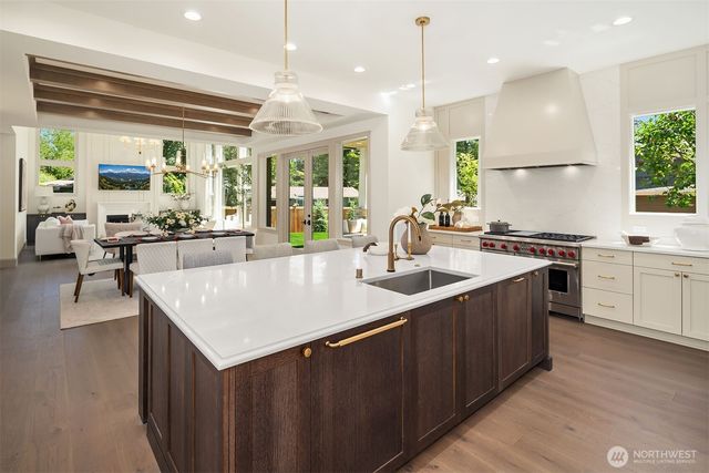 14064 102nd Court NE, Kirkland, WA 98034