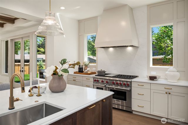 14064 102nd Court NE, Kirkland, WA 98034