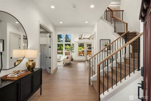 14064 102nd Court NE, Kirkland, WA 98034