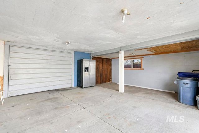 321 6th Ave W, Jerome, ID 83338