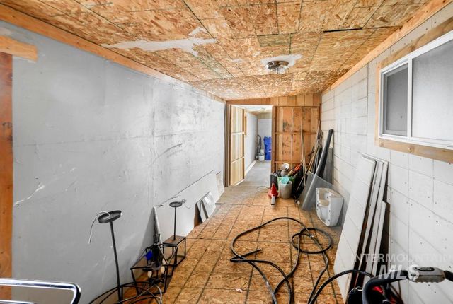 321 6th Ave W, Jerome, ID 83338