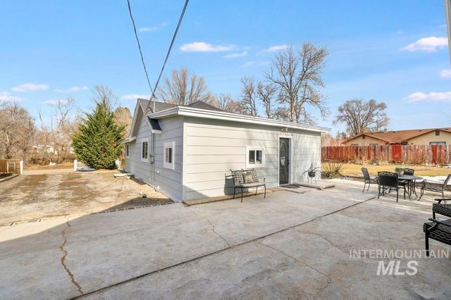 321 6th Ave W, Jerome, ID 83338