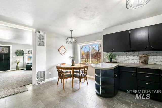 321 6th Ave W, Jerome, ID 83338