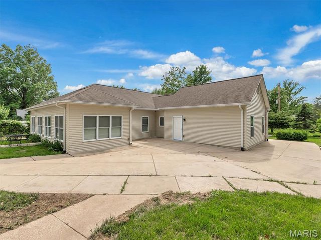 602 S Ballas Road, St Louis, MO 63122