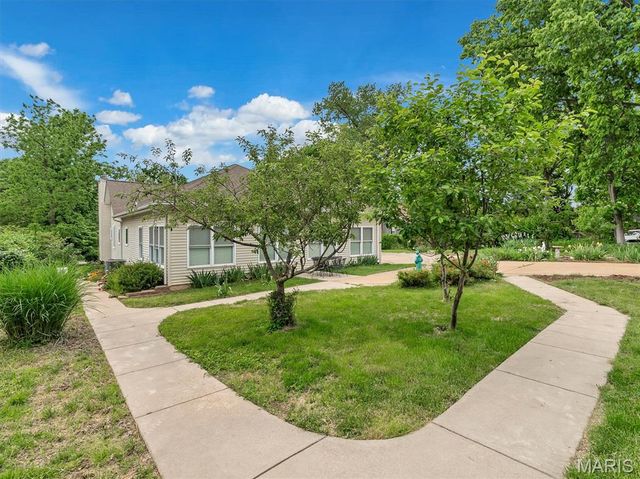 602 S Ballas Road, St Louis, MO 63122