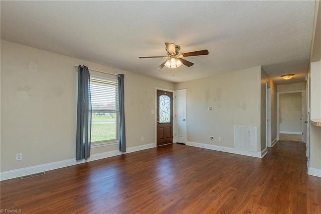 131 Cherry Lane, Lexington, NC 27292