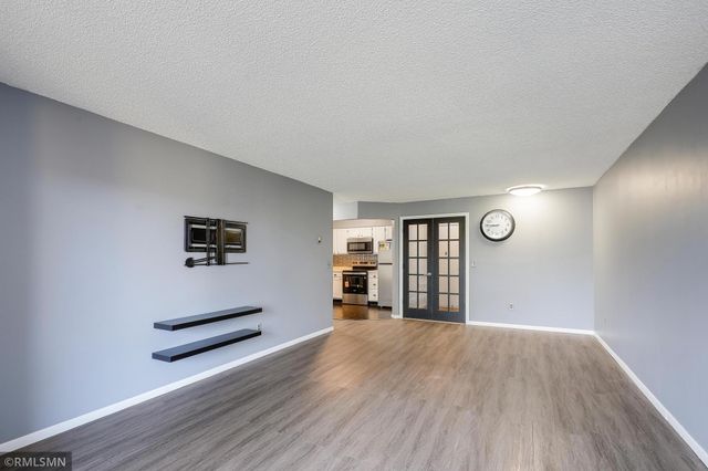 1011 41st Avenue NE 306, Columbia Heights, MN 55421